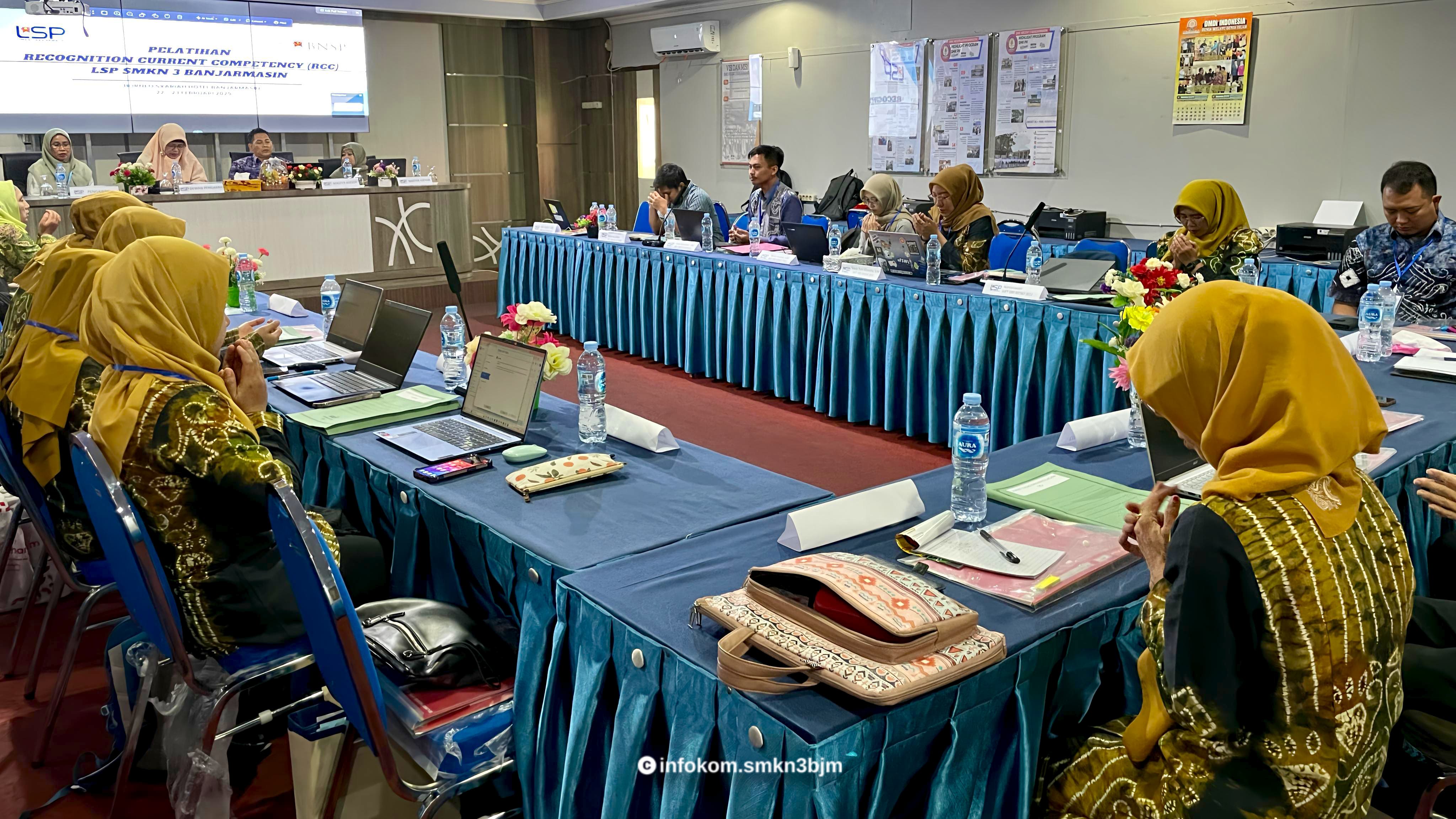 https://www.smkn3banjarmasin.sch.id/images/noimage.jpg